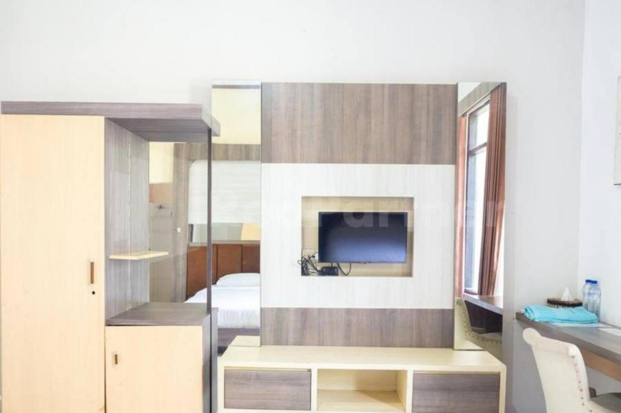 My Hommy Homestay Mitra Reddoorz Surabaja Zewnętrze zdjęcie